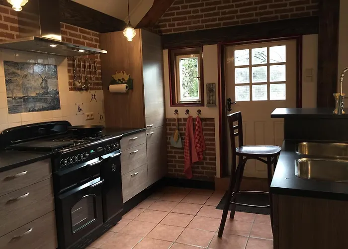 Farmhouse In Nieuwleusen Near Lake And Nature Bergen op Zoom